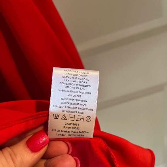 Anthropologie Dolan Cut-out Silky Red V Neck - Picture 11 of 12